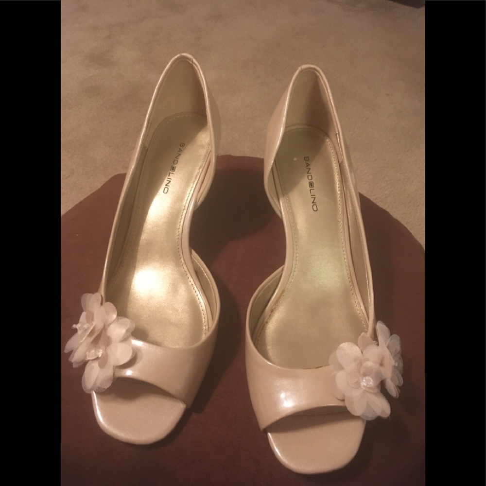 Shoes - Picture 2 of 3